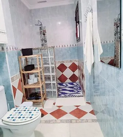Almar Wego! -habitaciones Privadas Con Bano Compartido Frente Al Mar - Private In Shared بيت ضيافة