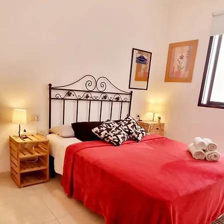 Almar Wego Alcala! Tenerife South- Private Rooms In Shared Apartment- Habitaciones Privadas Con Banos Compartido *