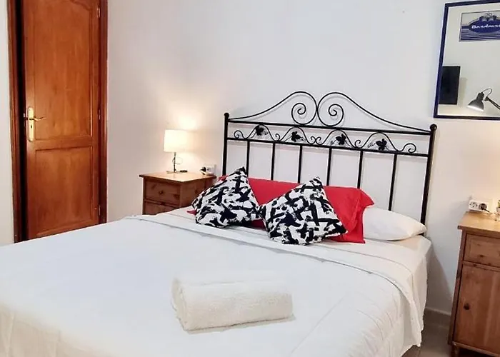 Almar Wego! -habitaciones Privadas Con Bano Compartido Frente Al Mar - Private In Shared Gasthof Alcalá la Real