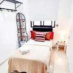 Πανσιόν Almar Wego! -habitaciones Privadas Con Bano Compartido Frente Al Mar - Private In Shared Alcalá la Real