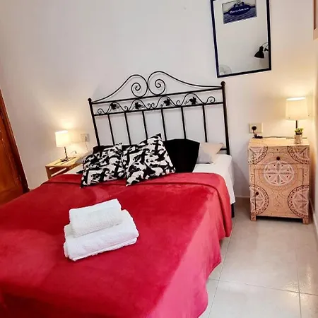 Gæstehus Almar Wego! -habitaciones Privadas Con Bano Compartido Frente Al Mar - Private In Shared Alcalá la Real