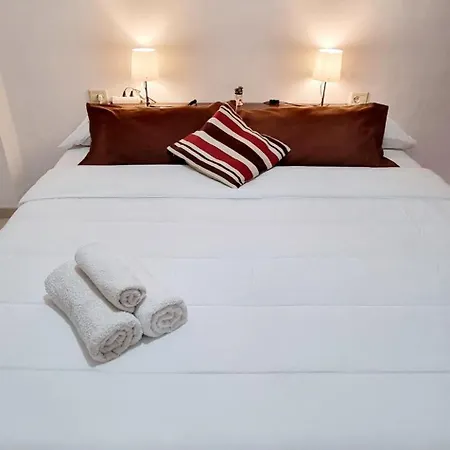 Almar Wego! -habitaciones Privadas Con Bano Compartido Frente Al Mar - Private In Shared Gæstehus