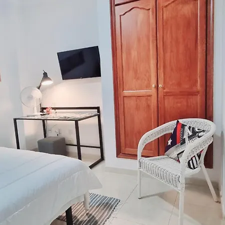 Almar Wego! -habitaciones Privadas Con Bano Compartido Frente Al Mar - Private In Shared * Alcalá la Real